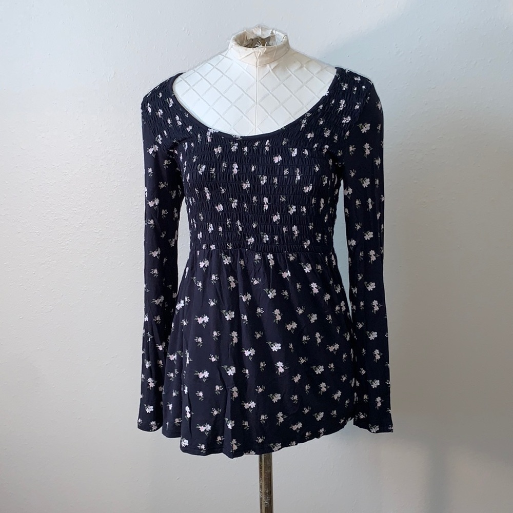 American eagle long black top